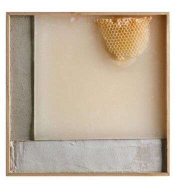 <b>Nicolette Spiegelberg</b>
<br>„Silent boxes: 2 - ukiyo“